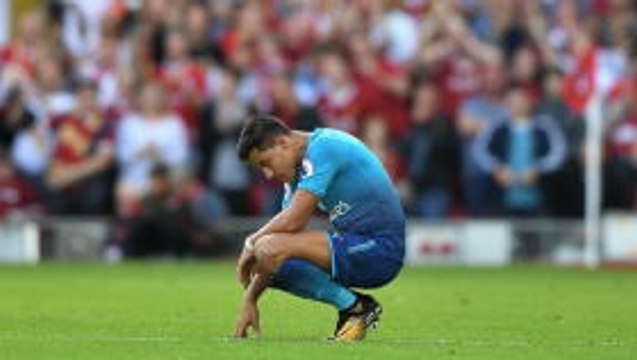 Wenger accepts Arsenal may lose Sanchez and Ozil for nothing