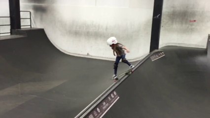Fille de 6 ans au skateboard comme une pro!
