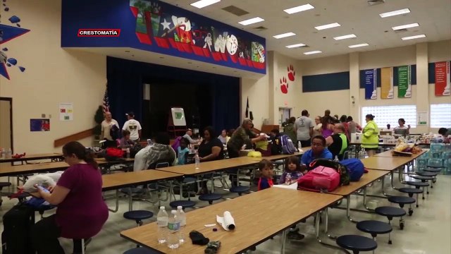 En aumento familias hondureñas afectadas por Harvey, mientras Houston empieza lenta recuperación