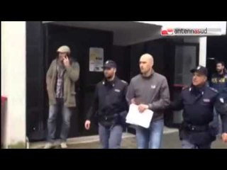 Скачать видео: TG 25.02.15 Furti nella zona industriale, 18 arresti a Brindisi