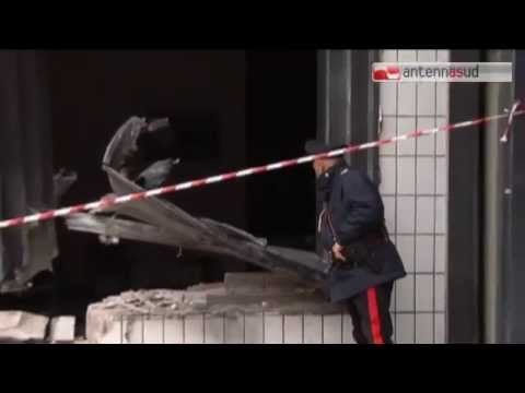 TG 06.03.15 Bomba sala giochi Altamura, si indaga nel giro delle slot e del racket estorsioni