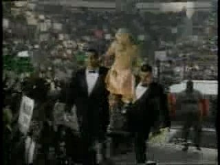 Oddities titantron