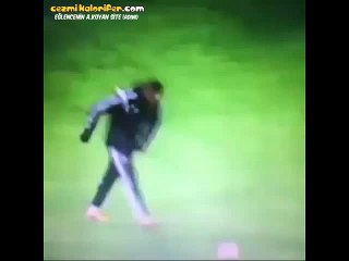 Cenk Tosun'un İdmanda, Güzel Kız Gören Mahalle Delikanlısına Dönüşmesi