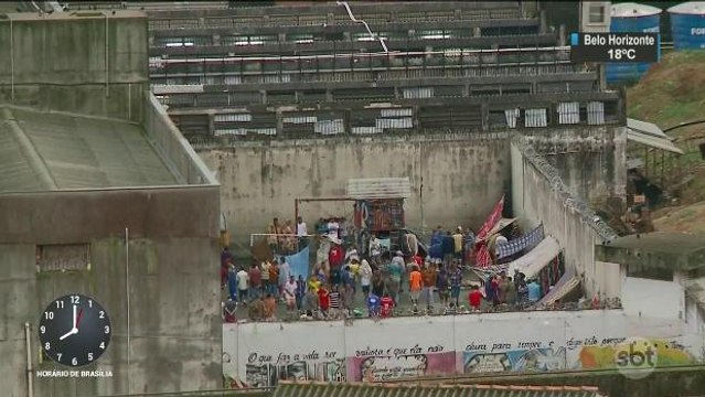 Detentos são transferidos do maior presídio do Rio Grande do Sul