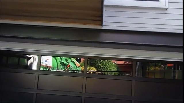 Home Inspector In Seattlle Shows Exterior Tiles Mis-installed | (425) 207-3688 | Call Us!