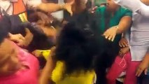 Pelea en el metro de Santo Domingo - voló la peluca