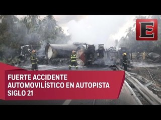 Más de 20 muertos por choque entre pipa de gas y autobús