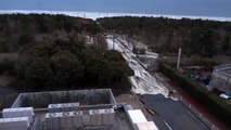 무시무시한 일본 쓰나미의 생생한 생존자 영상
