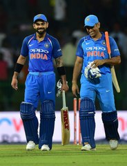 ധോണിയുടെ ഒരു ചിരി മതി കോലിക്ക്! | Oneindia Malayalam