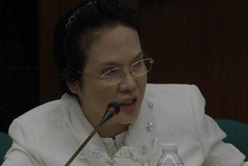 PAO chief Persida Acosta weeps at Senate hearing
