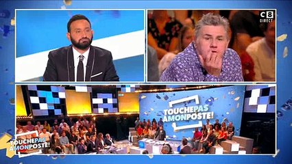 Télécharger la video: Pierre Ménès se mâche pas ses mots à propos de Christine Angot : 