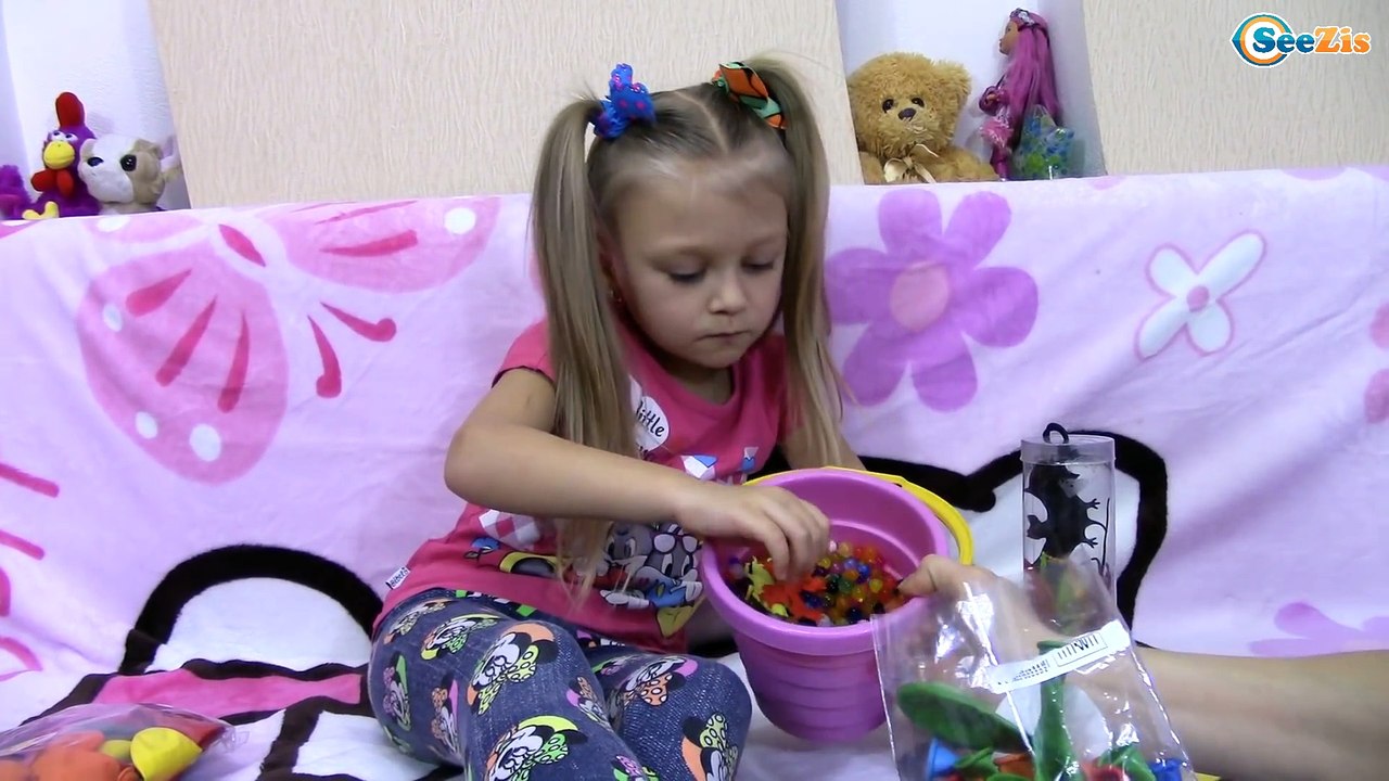 Замораживаем Шарики ОРБИЗ и НАСЕКОМЫХ в шариках с водой Видео для детей ORBEEZ for kids