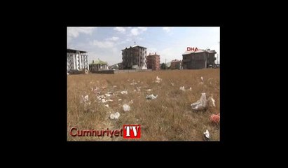 Yüksekova'da kadın işçiler sokaklarda temizliğe başladı