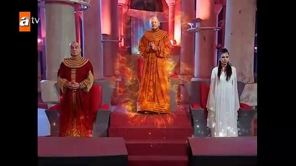 Selena karete yapıyor! by Scott Haney