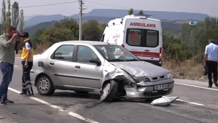Kütahya Domaniç'te Trafik Kazası: 2 Yaralı