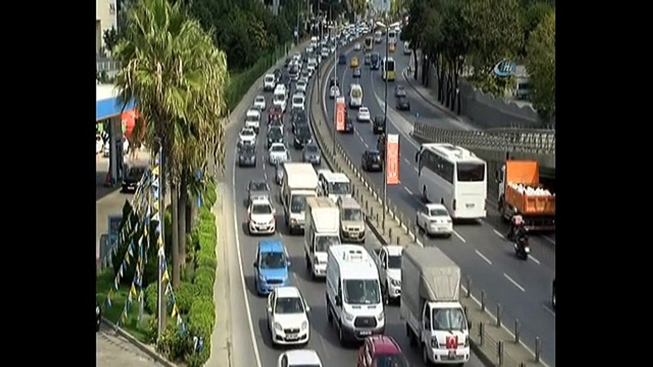 TEM Otoyolu Kavacık Mevkii'nde korkutan araç yangını