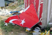 Samsun'da Türk Bayrağını Çöpe Attılar