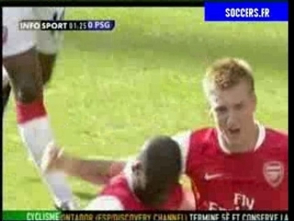 2-0 Bendtner vs PSG Emirates Cup