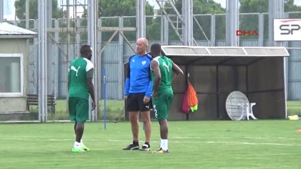 Kaza Yapan Bursasporlu İki Futbolcu, Antrenmana Geç Katıldı