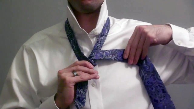 Apprenez à faire un noeud de cravate en 3 minutes ! SIMPLE !!