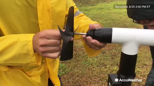 Reed Timmer deploys probe to measure Hurricane Harvey's wind speed