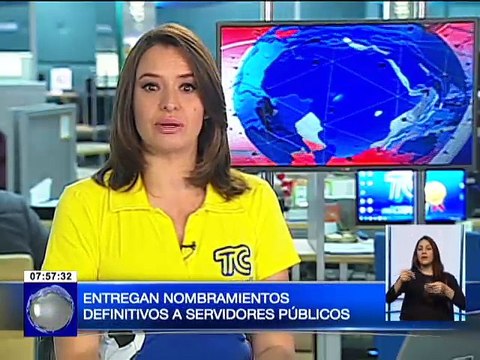 Entregan nombramientos definitivos a servidores públicos