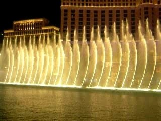 Las Vegas & les jets d'eau. <3