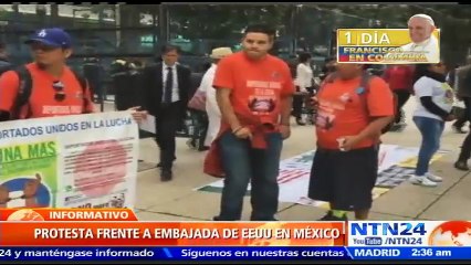 Grupo de activistas se manifestaron en embajada de EE. UU. en México en rechazo a eliminación del programa DACA