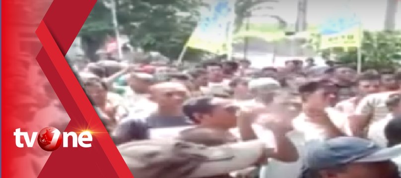 Ratusan Sopir Angkot Konvensional Berunjuk Rasa di Cirebon Berakhir Ricuh
