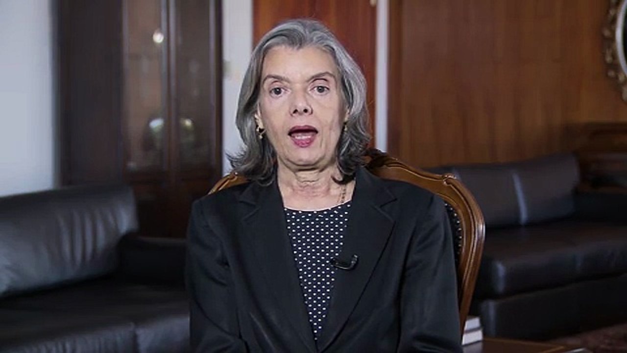 Cármen Lúcia diz que áudios da JBS agridem 'dignidade' do Su
