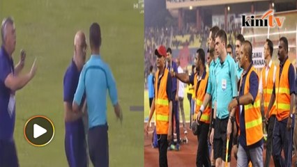 Jurulatih, pemain 'serbu' padang protes keputusan pengadil