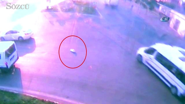 Yola düşen 155 bin liralık külçe altını alıp götürdü