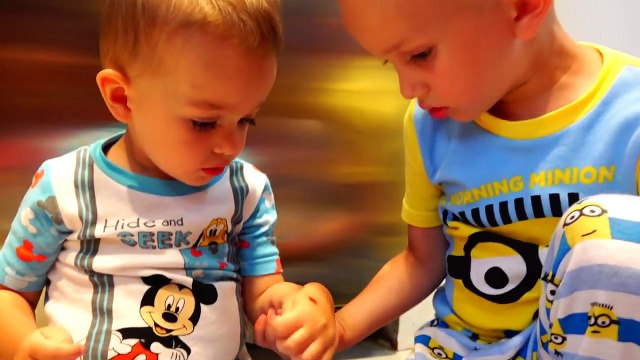 BAD KIDS & GIANT SPIDER Johny Johny Yes Papa Nursery Rhymes Song & Learn Colors for Children