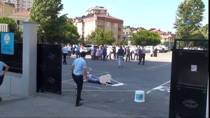 Servisçilerin Okul Bahçesindeki Kavgasında Silahlar Konuştu: 3 Yaralı