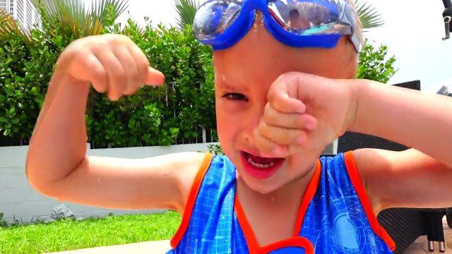 Crying Babies in Pool / Learn colors with Baby Colored Candies / Bad Kids Colours Learning Video