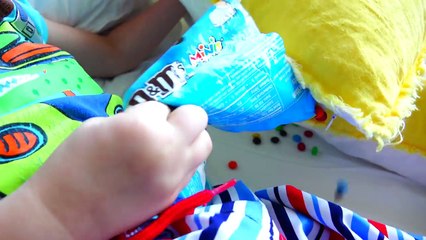 BАD BABY МАМА в ШОКОЛАДЕ!  LOTS OF CANDY CHALLENGE CHOCOLATE FACE