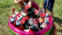 НАДУВНОЙ БАССЕЙН с КОКА КОЛА   МЕНТОС НОВЫЙ ЧЕЛЛЕНДЖ Видео для Детей Pool Coca Cola Challenge