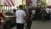Foot - Transferts - PSG : L'accueil des supporters à Mbappé
