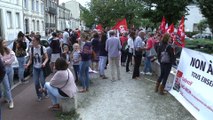 Emplois aidés supprimés : une manifestation devant l'inspection d'académie à Bordeaux
