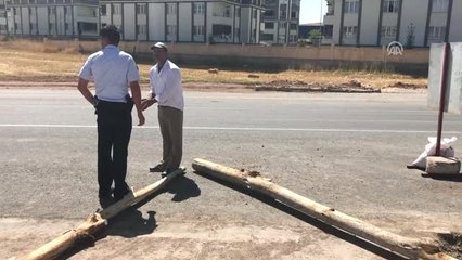 Tapulu Arazim" Deyip Yolu Trafiğe Kapattı