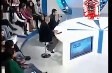 طلبت منه ان يغني فاسمعوا ماذا قال