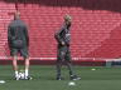 Pressure on Wenger will affect Arsenal players - Toure