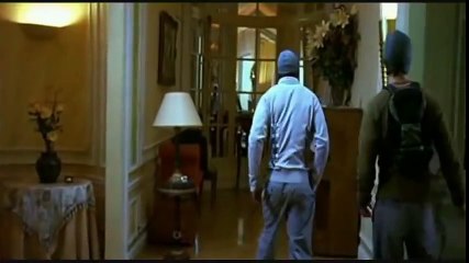 Yamakasi (2001) (480p_25fps_H264-128kbit_AAC)