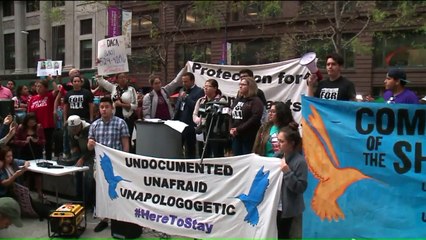 Chicago Mayor Asks Illinois Gov. to Pass State DACA Policy