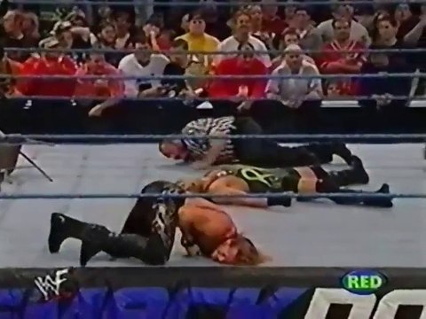 79-WWF SD 2001-Y2J Vs Rvd Lucha hardcore/Angle The Rock