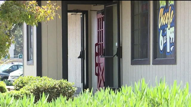 Former Employees Complain of Unsafe Food Practices at Popular Restaurant