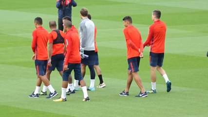 VIRAL: Sepakbola: Latihan Pertama Kylian Mbappe Bersama PSG
