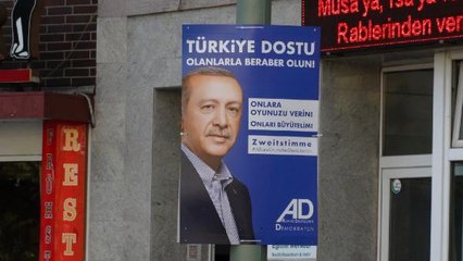 Erdoğan'ın Oy Çağrısı, Almanya'da Seçim Afişlerinde Yer Aldı