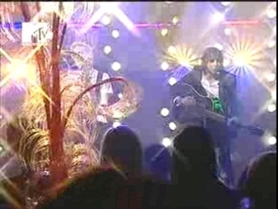 McFly - Sorry's Not Good Enough - MTV (11.12.06)