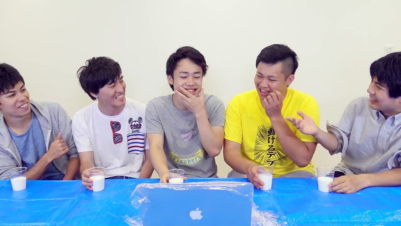 【フィッシャーズ】世界の面白動画を見て牛乳を吹かずにいられる！？【Video Pizza】